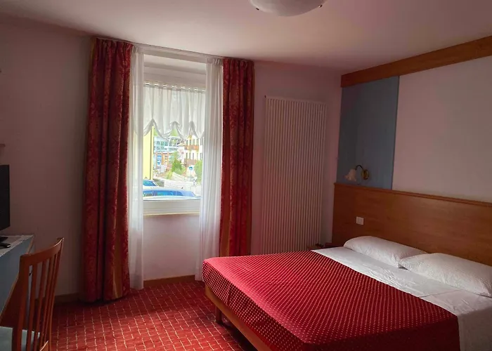 Hotel Londra Slow Living Molveno