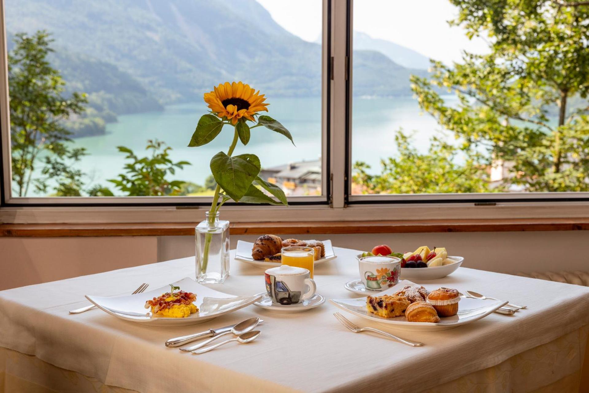 Hotel Londra Slow Living Molveno